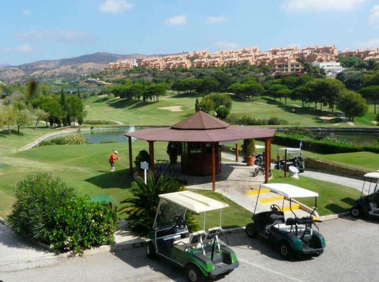 Urbanizacion El Manantial En Santa Maria Golf Elviria Appartement Marbellac